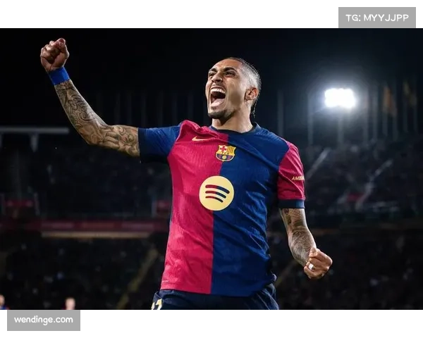 巴萨后防线轮转换位流畅 阿劳霍伤缺不影响整体防守体系