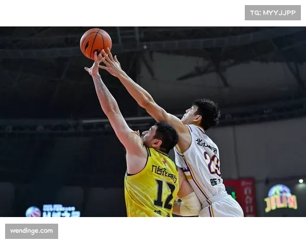 北控采用2-3联防压缩三分 针对深圳外线投射